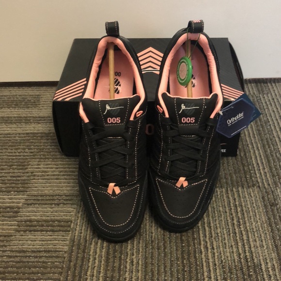 Gary V’s tennis shoes NIB - Picture 2 of 4